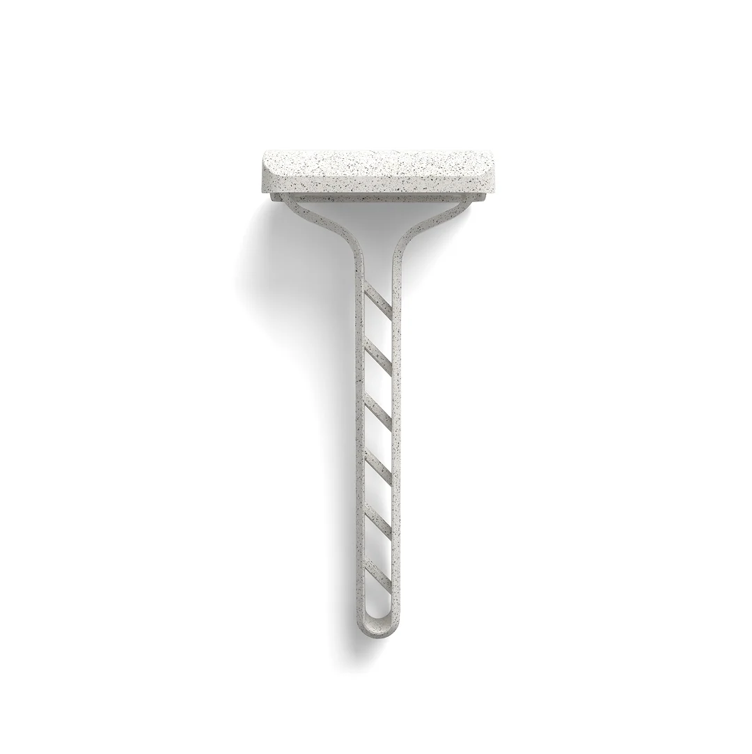 Bevel Essential Disposable Razor - Image 3